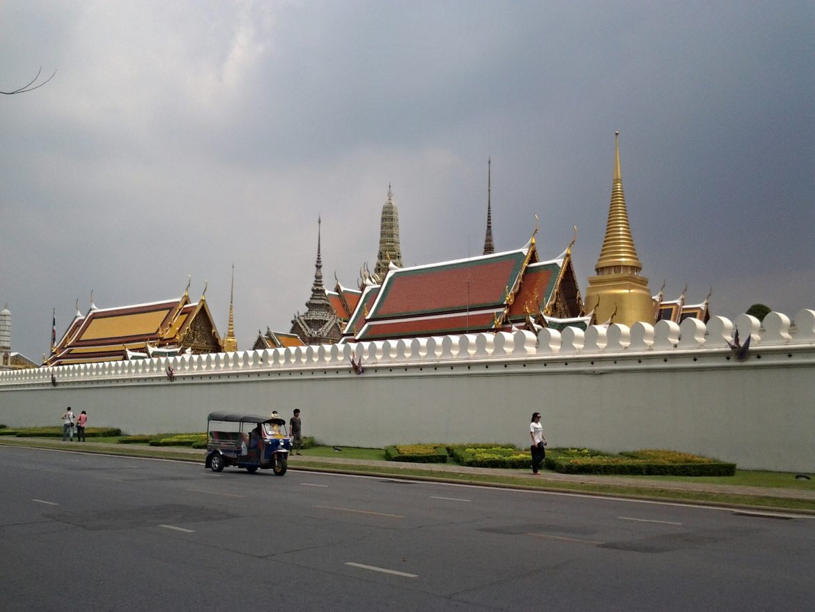 Ausserhalb der Königspalastanlage in Bangkok